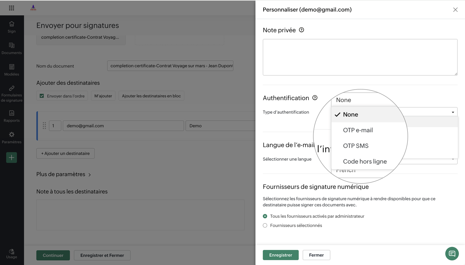 Le menu Type d'authentification dans Zoho Sign, ouvert sur ses quatre choix : None, OTP e-mail, OTP SMS et Code hors ligne