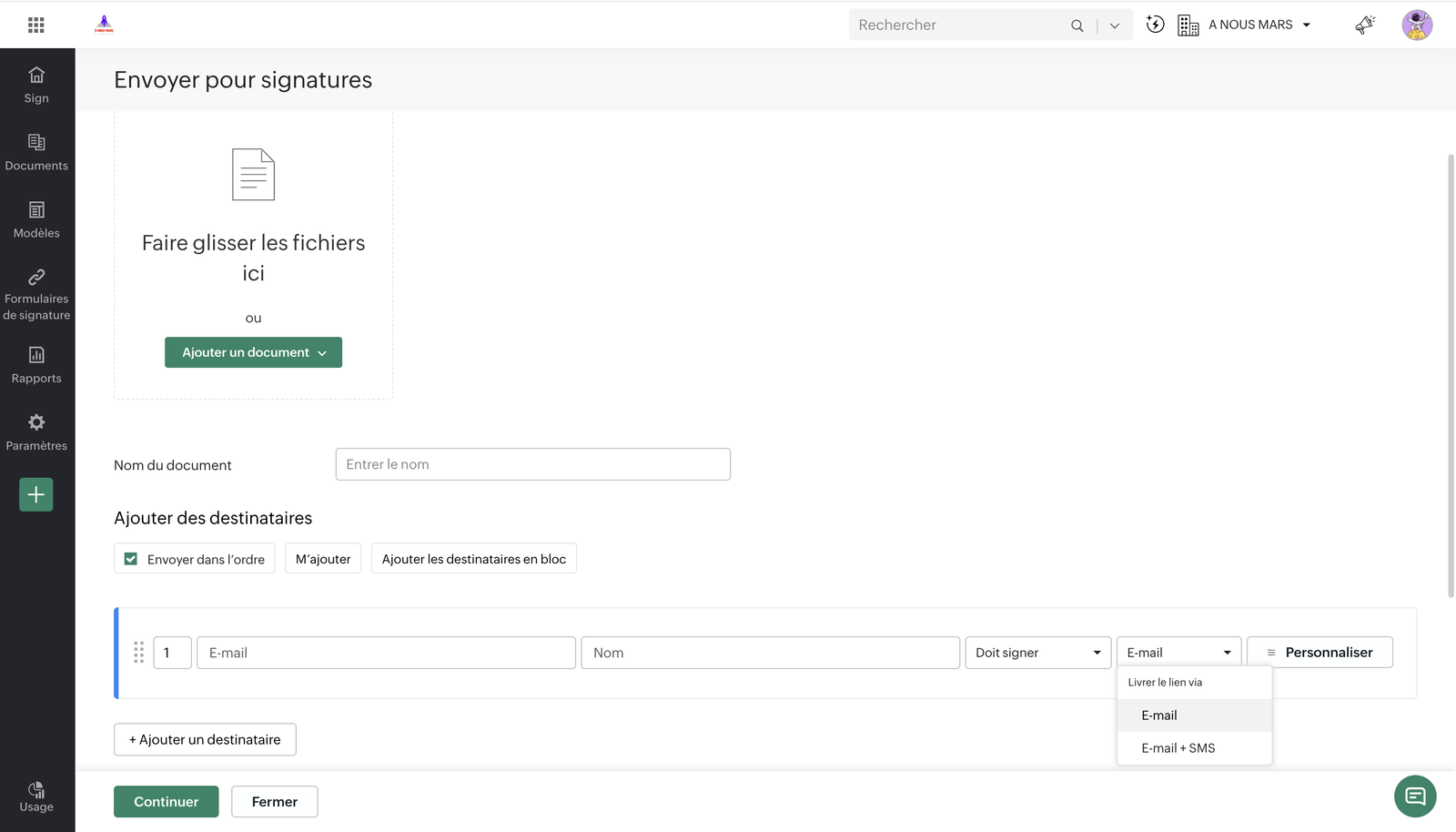 L'écran de configuration de l'intégration Zoho Sign : la signature proposée sur les factures, les factures d'avoir et les devis, avec deux cases distinctes pour les devis